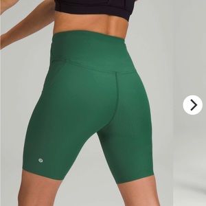 Lululemon Base Price High-Rise Short 8” Ribbed Nulux Everglade Green Size 4